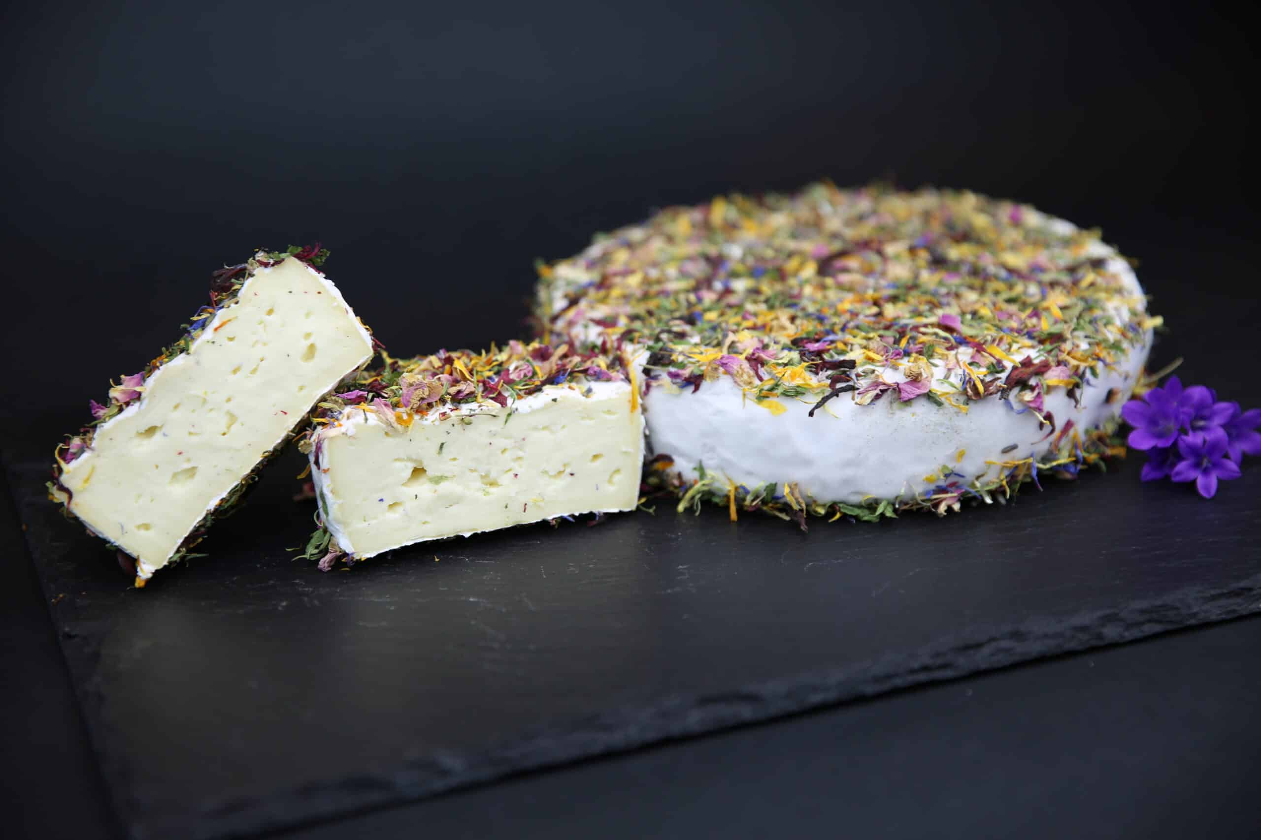 Kolsasser Bio Brie Blütenzauber
